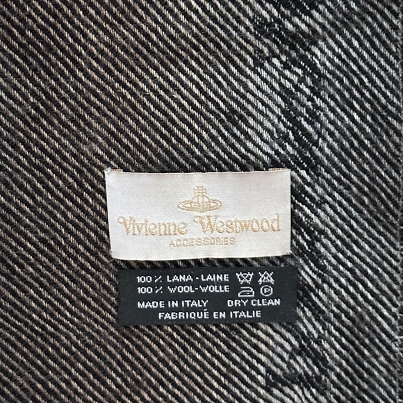 Vivienne Westwood Rectangular Scarf 100% Wool - Picture 7 of 7